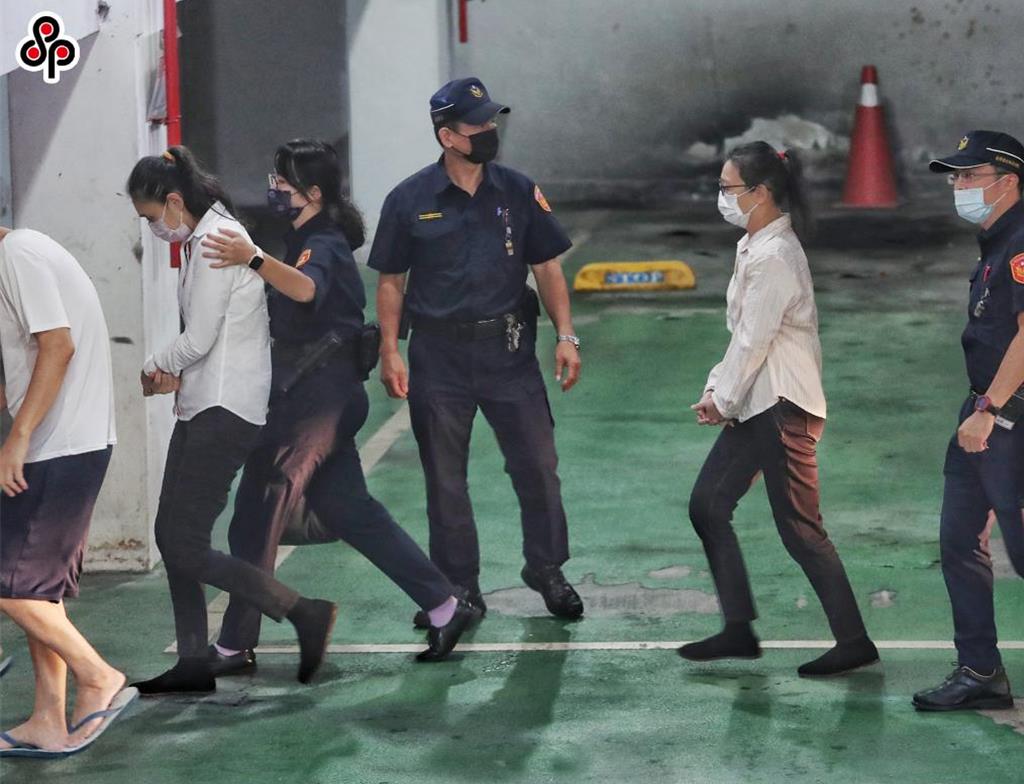 涉案的姐妹被押解上法庭。 中时新闻网